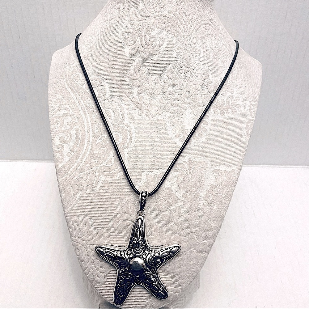 Women’s Beautiful Large Intricate Design Star Sea Fish on Leather Cord Necklace.